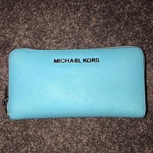 Micheal kors wallet